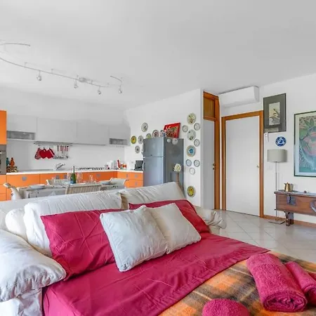 Serenity With Swimming Pool, Solarium And Bbq Lazise
