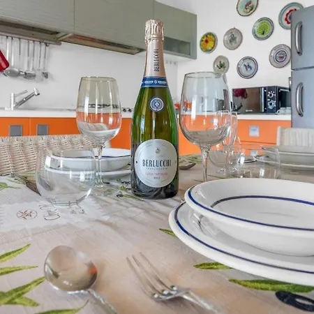 Serenity With Swimming Pool, Solarium And Bbq Casa vacanze Lazise