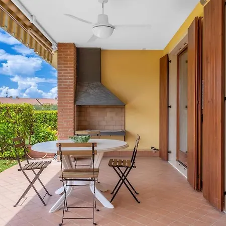 Tatil Evi Serenity With Swimming Pool, Solarium And Bbq